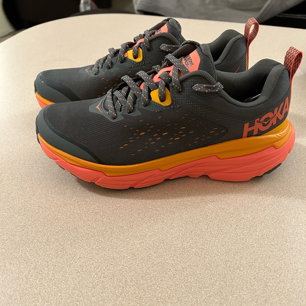 COPY - Women's Hoka Challenger